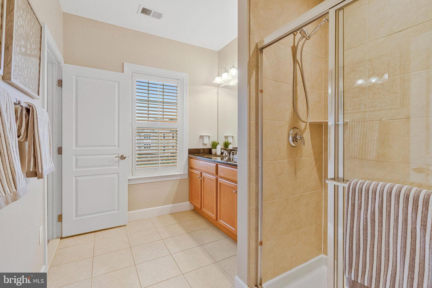 109 Anthem Avenue photo 23