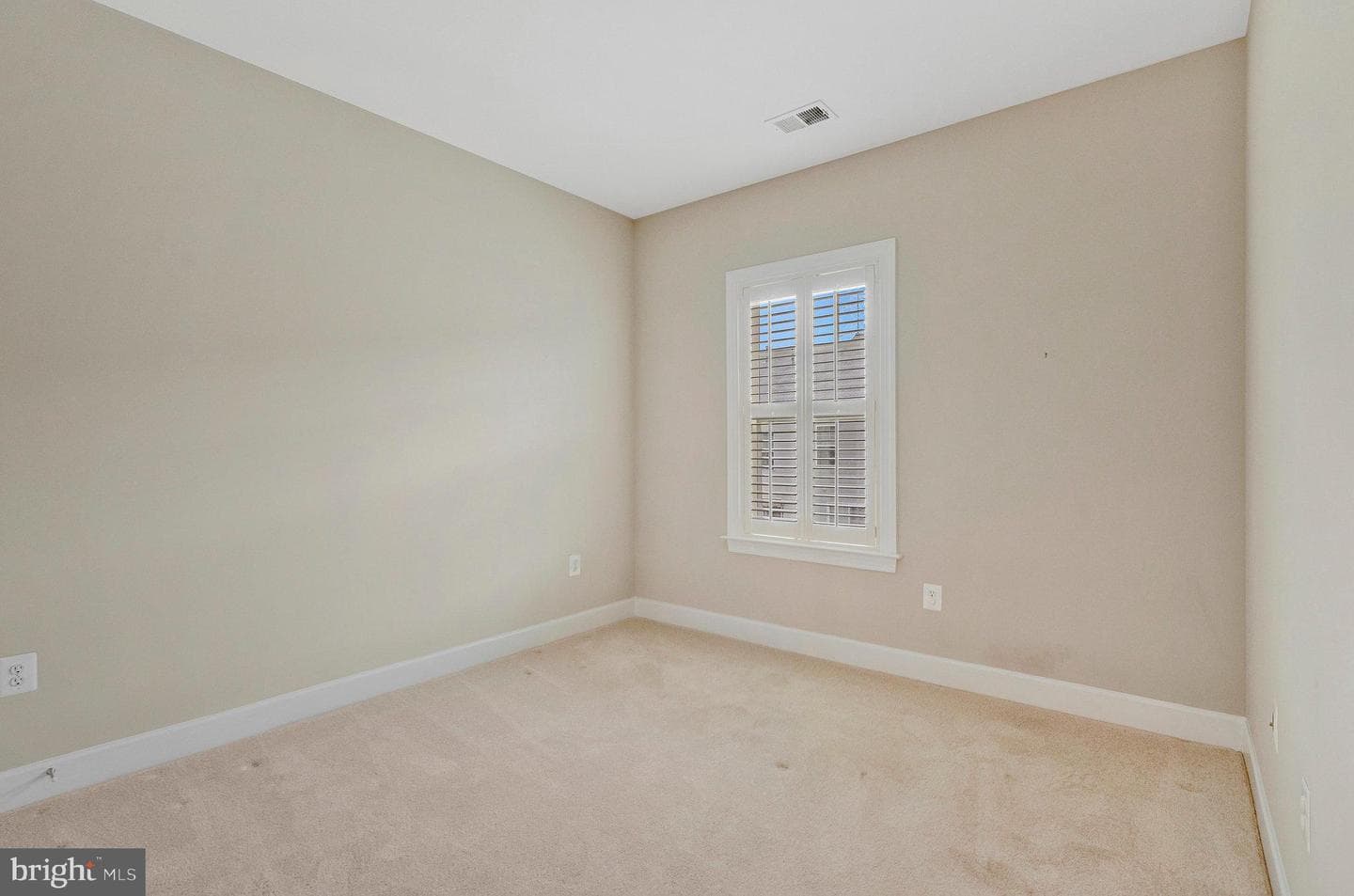 109 Anthem Avenue photo 29