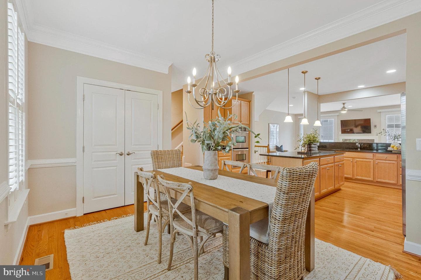 109 Anthem Avenue photo 8