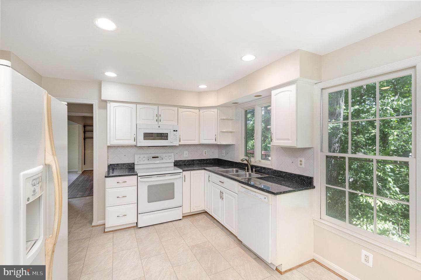 705 Upham Place NW photo 5