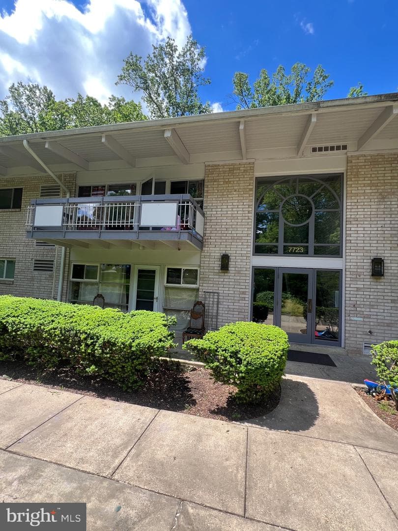 7723 Donnybrook Court #205 photo 11