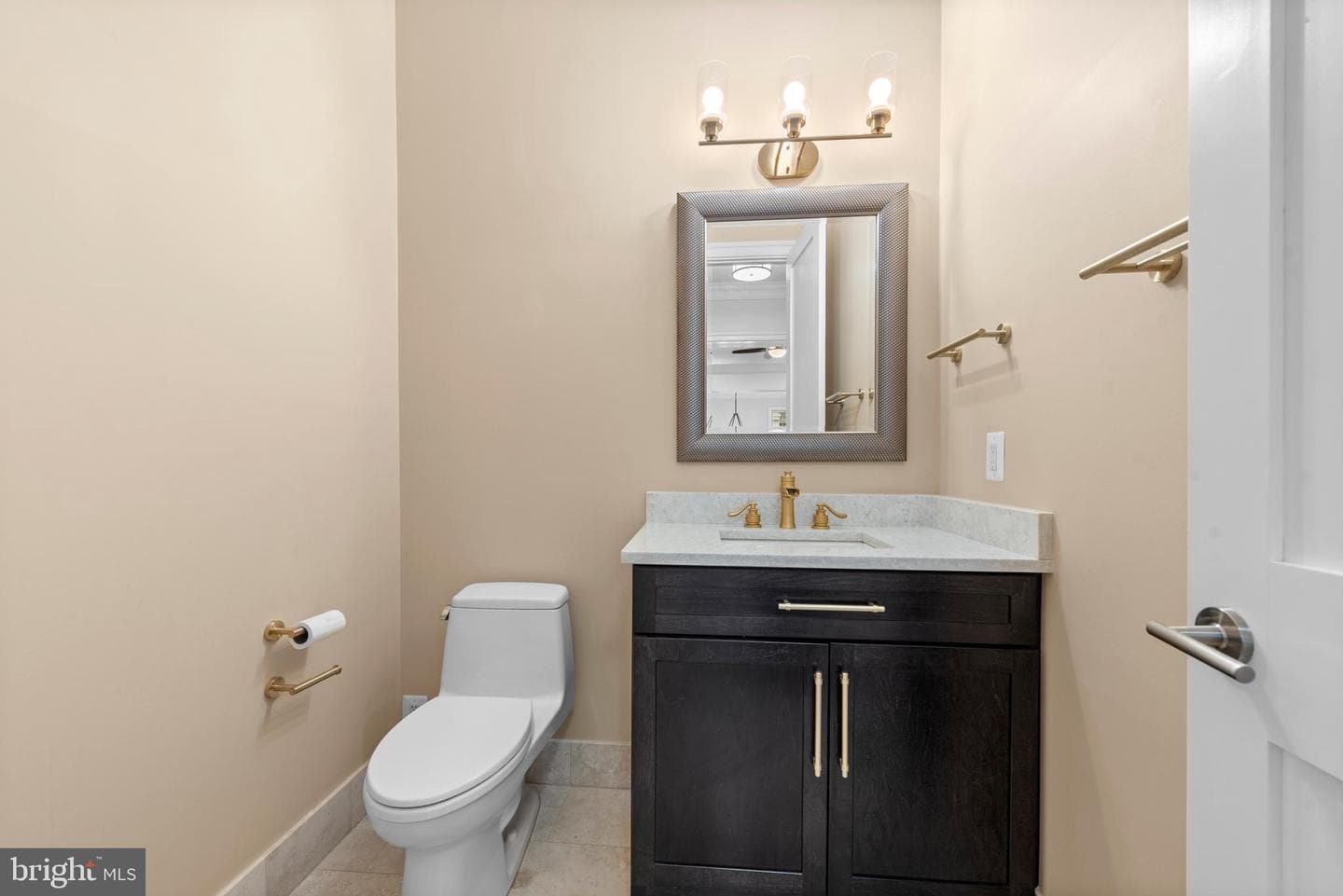 7003 Churchill Road photo 32