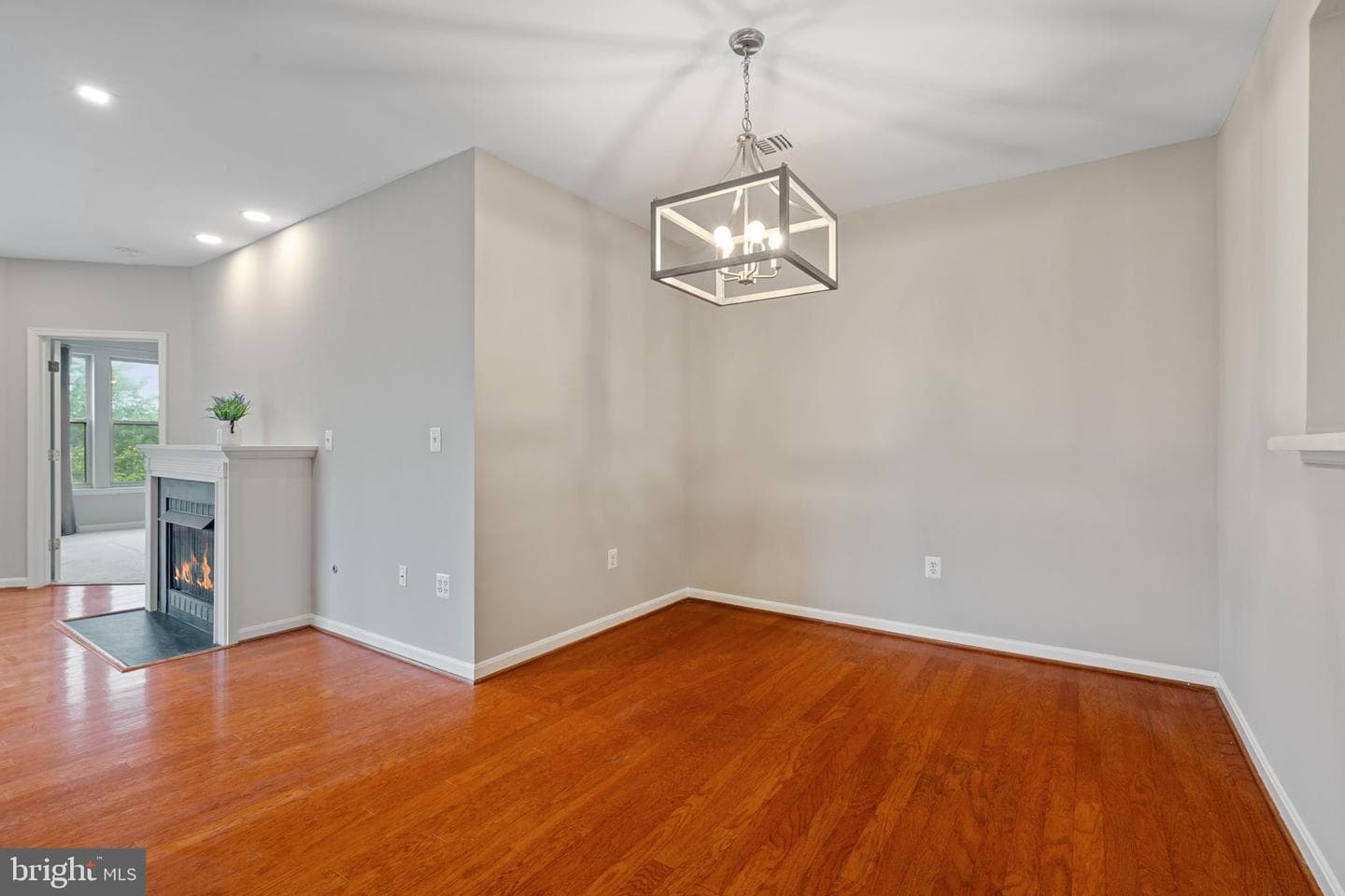 1860 Stratford Park Place #305 photo 24