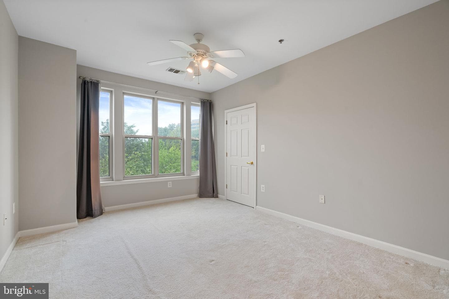 1860 Stratford Park Place #305 photo 27