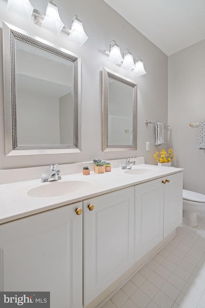 1860 Stratford Park Place #305 photo 29