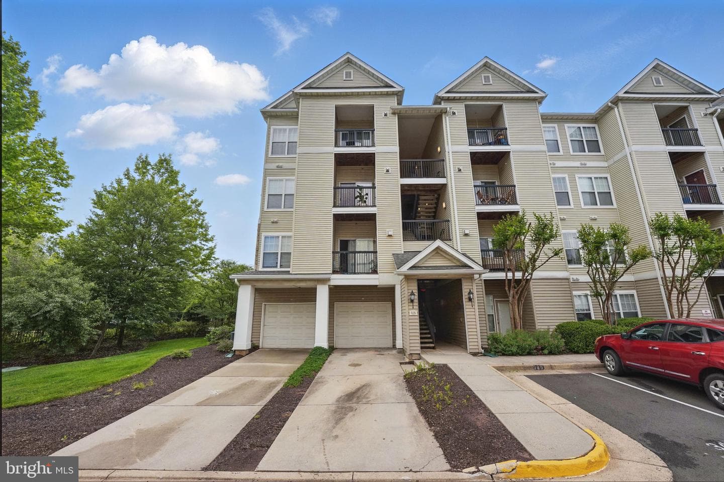 5115 Travis Edward Way #b photo 20