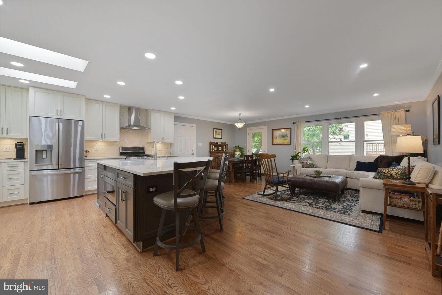 14815 Cranoke Street photo 6