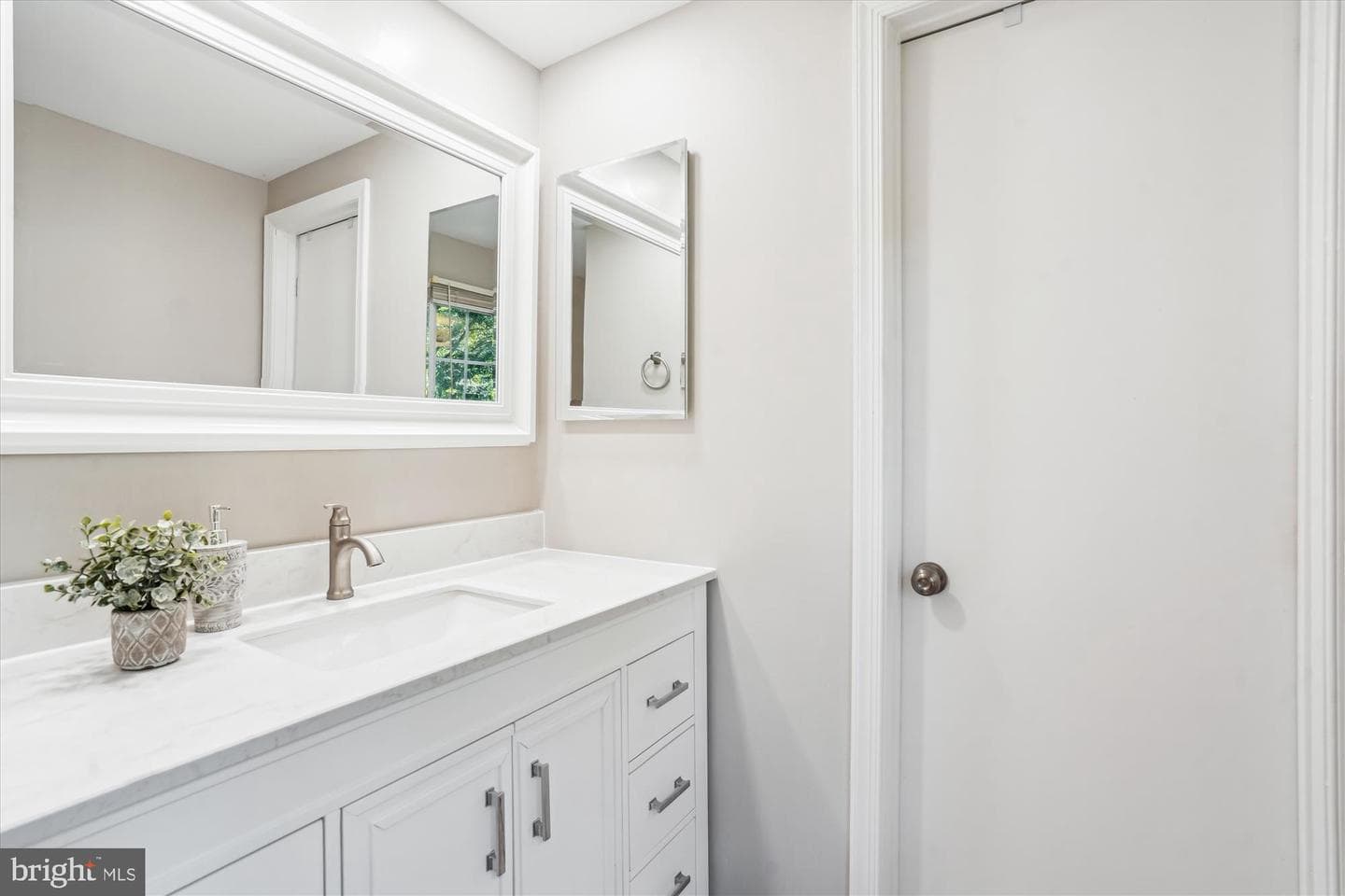 5938 New England Woods Drive photo 22