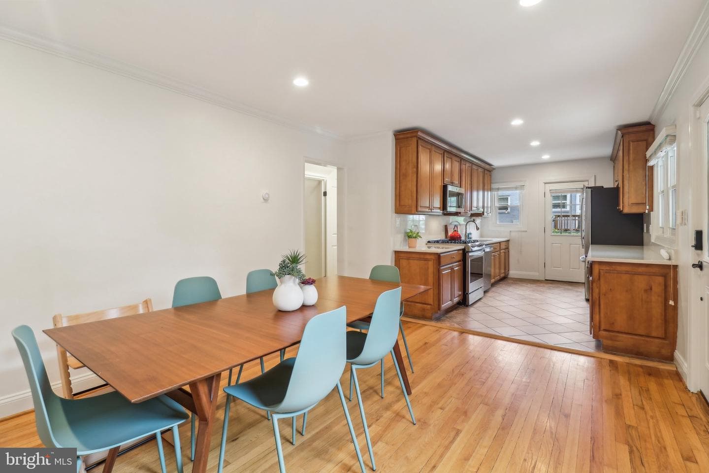 7137 Oakland Avenue photo 19