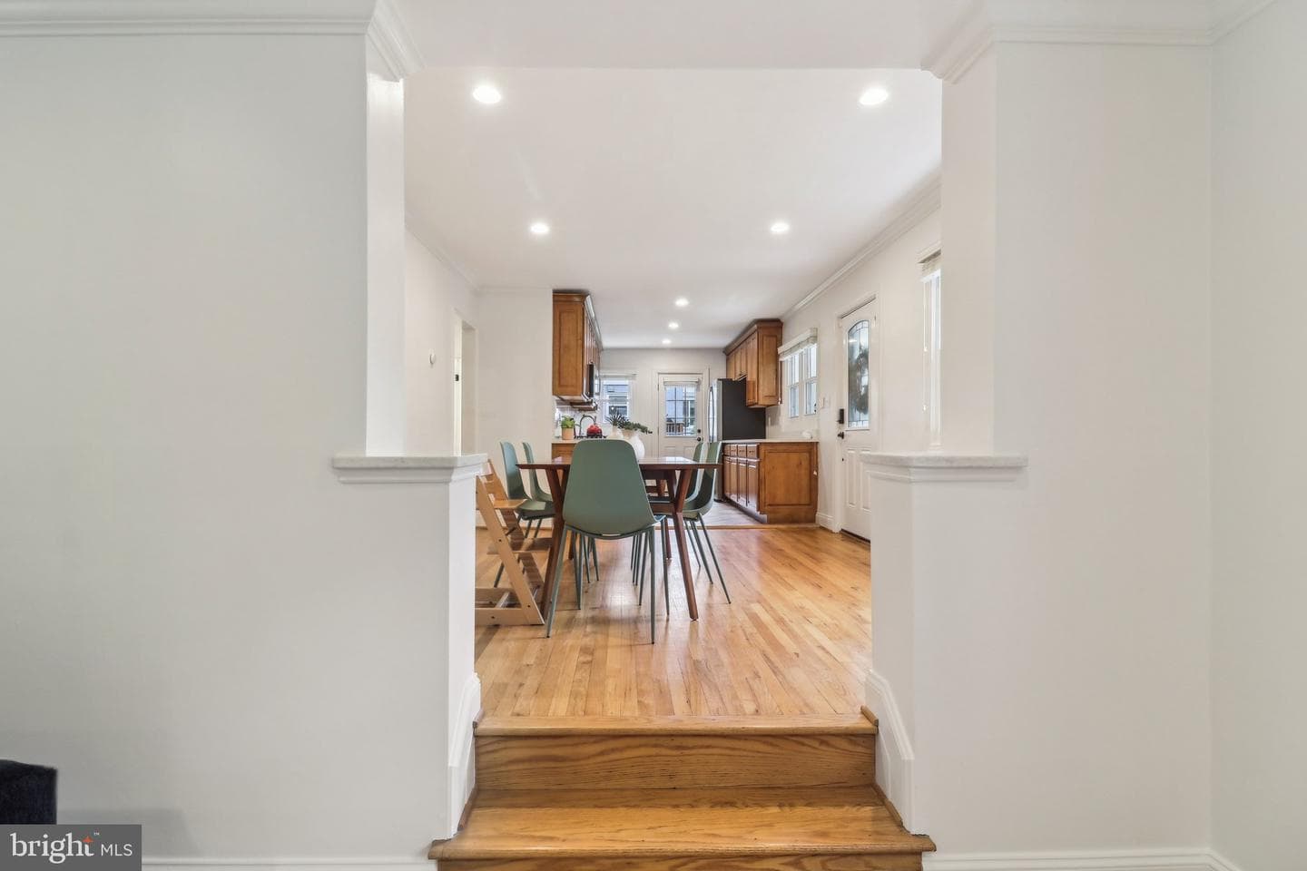 7137 Oakland Avenue photo 20