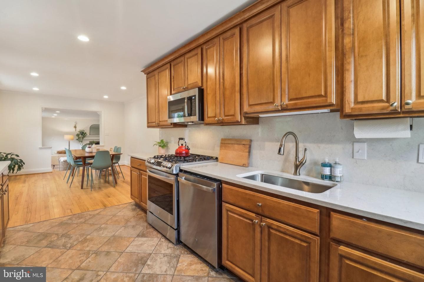 7137 Oakland Avenue photo 22