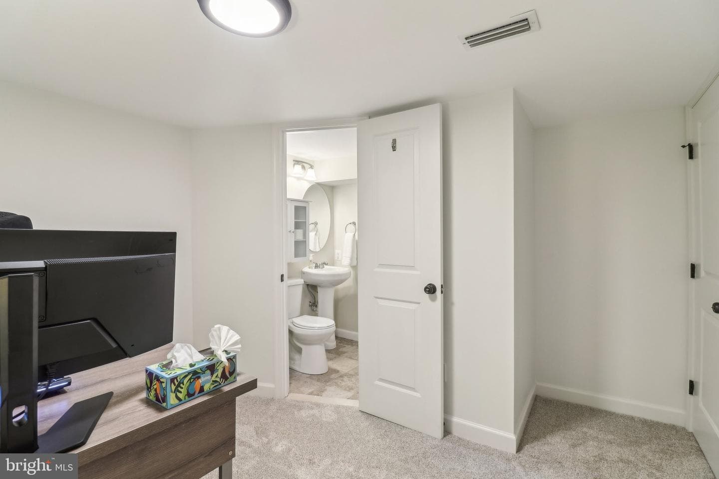 7137 Oakland Avenue photo 35
