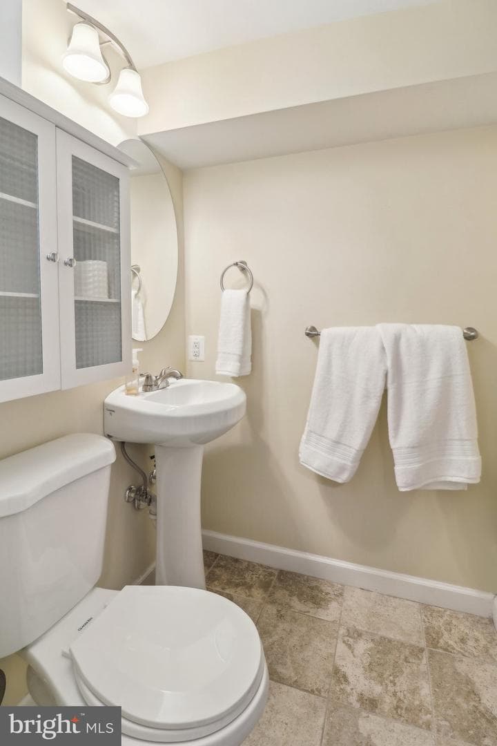 7137 Oakland Avenue photo 36