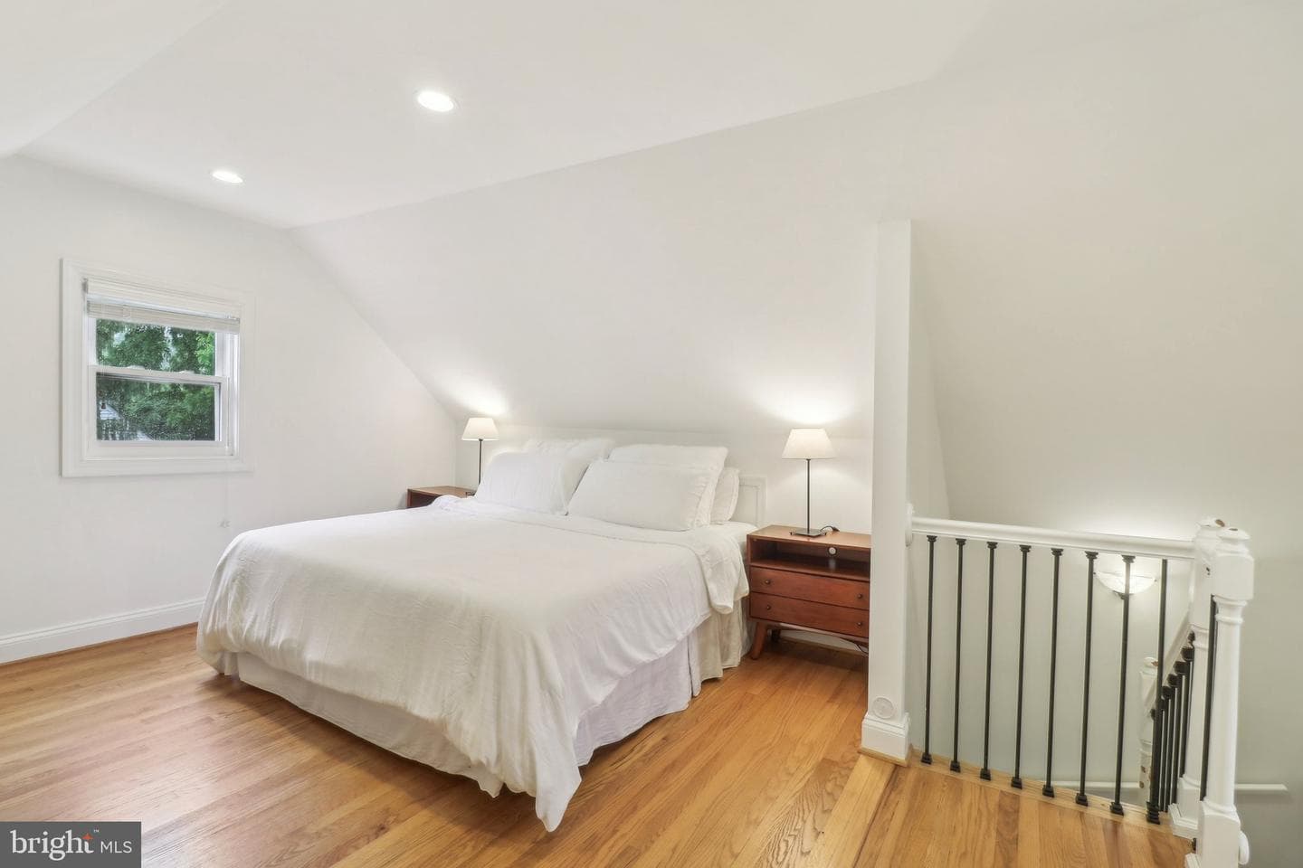 7137 Oakland Avenue photo 41