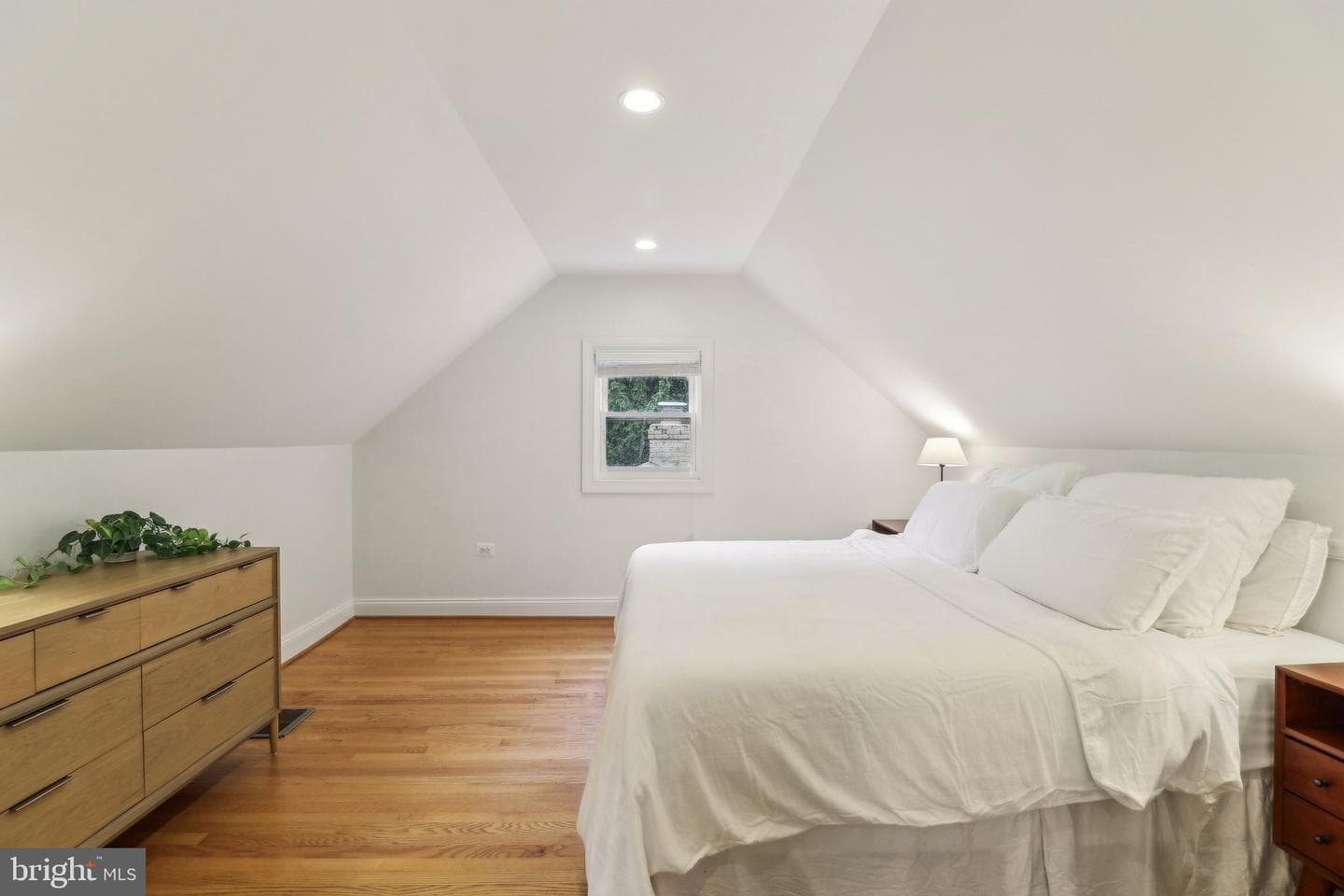 7137 Oakland Avenue photo 42