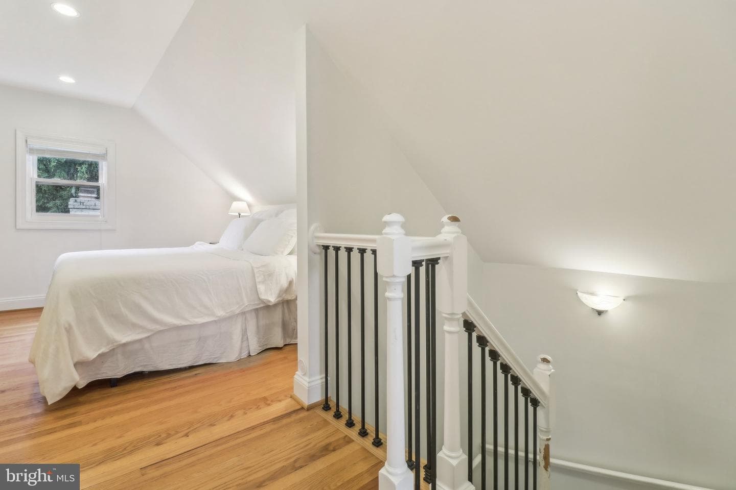 7137 Oakland Avenue photo 43