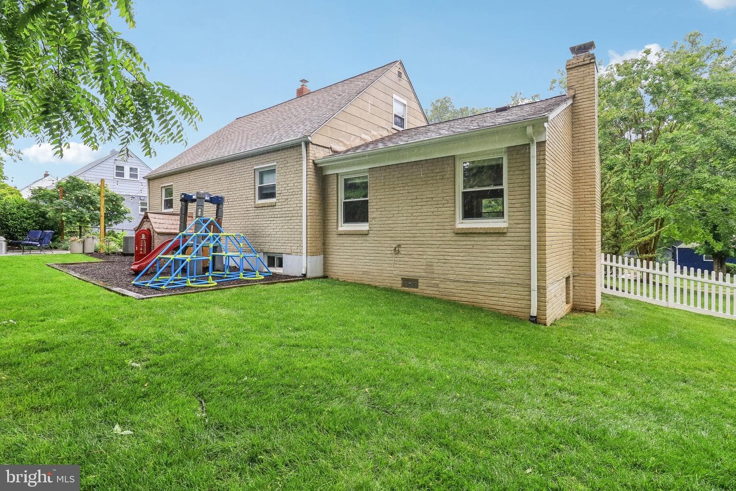 7137 Oakland Avenue photo 55