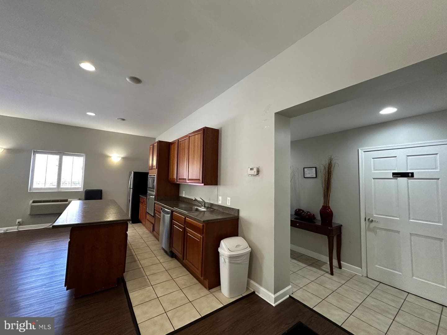 6141 Leesburg Pike #109 photo 10