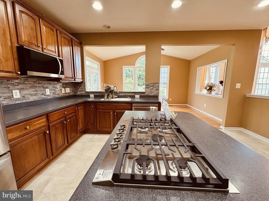 7615 Mcweadon Lane photo 22