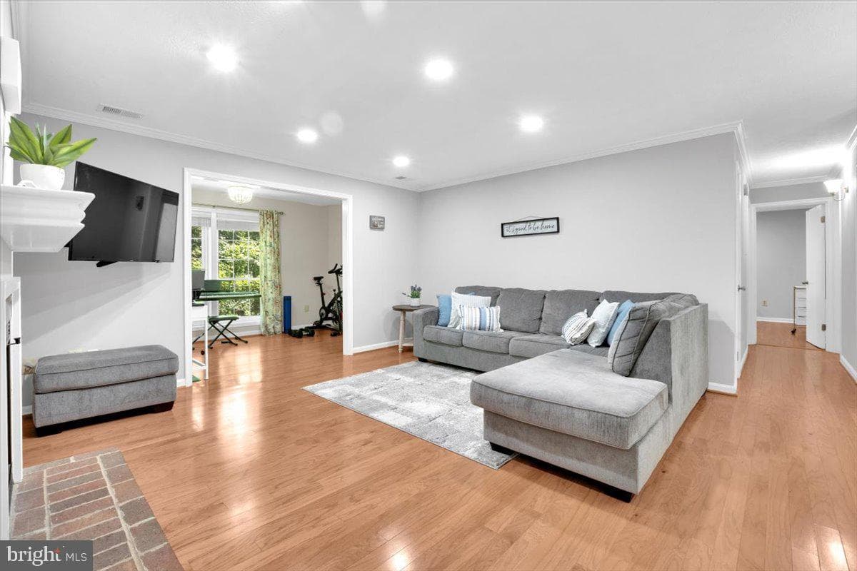 10096 Oakton Terrace Road #10096 photo 11