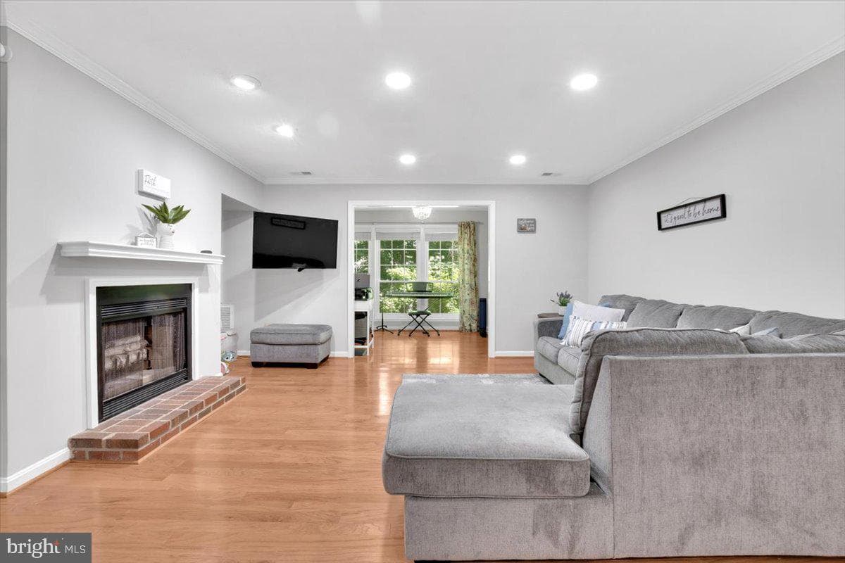 10096 Oakton Terrace Road #10096 photo 13