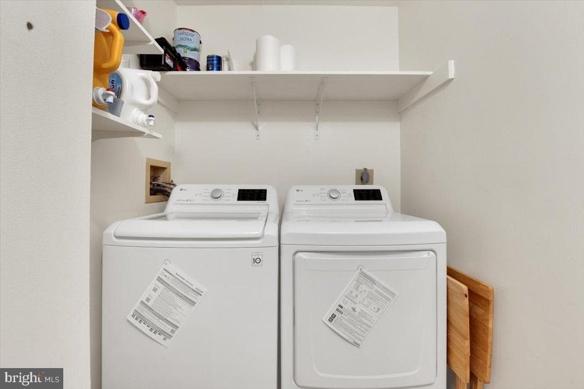 10096 Oakton Terrace Road #10096 photo 23