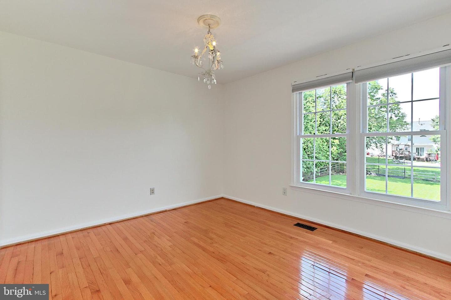 15420 Cedarhurst Court photo 25