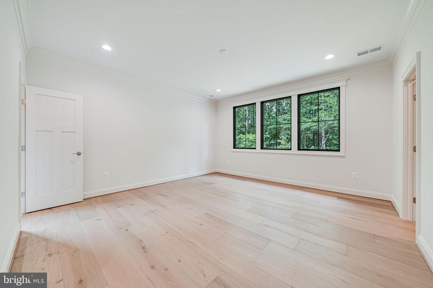 2210 Trott Avenue photo 31