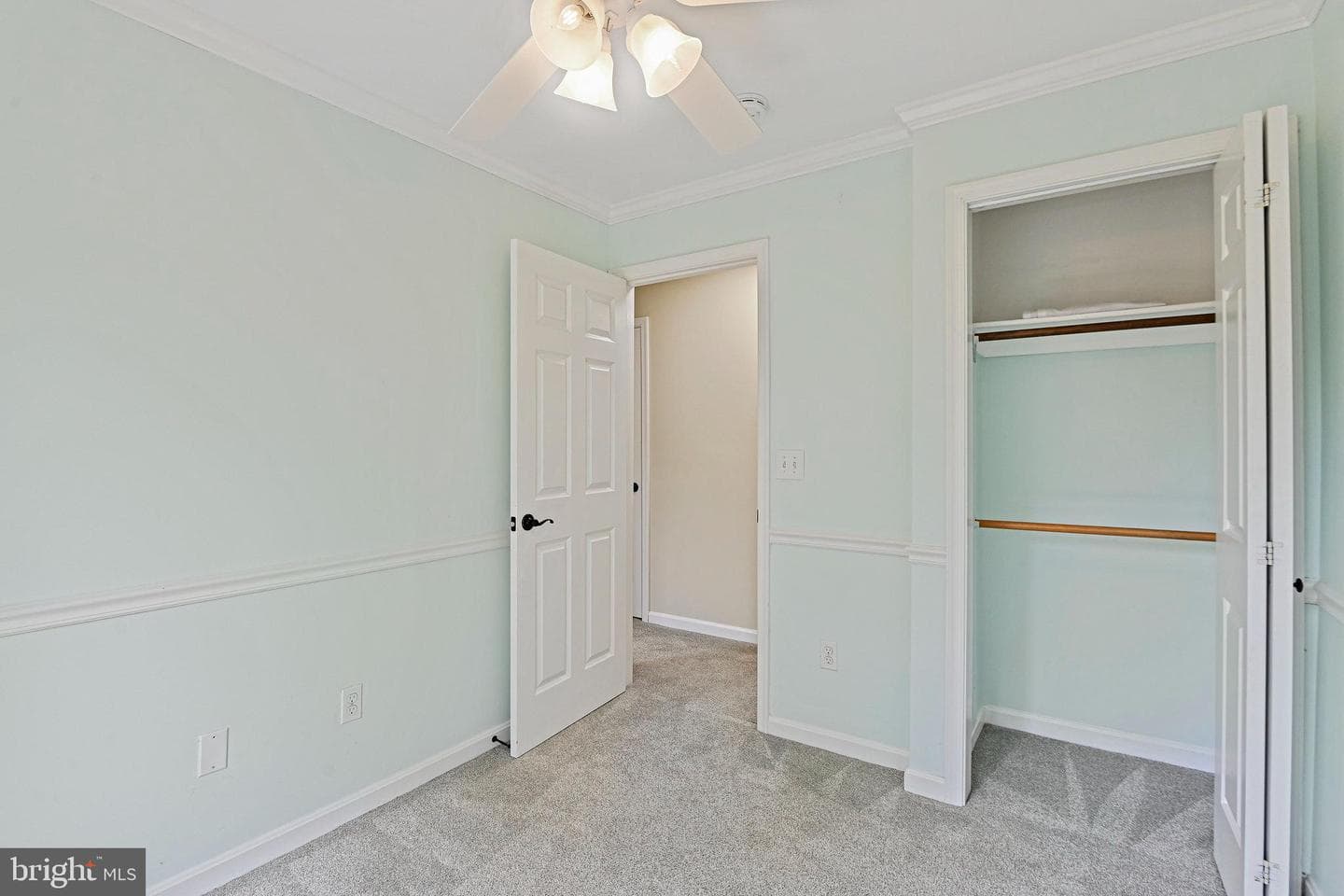 1205 Bond Street photo 20