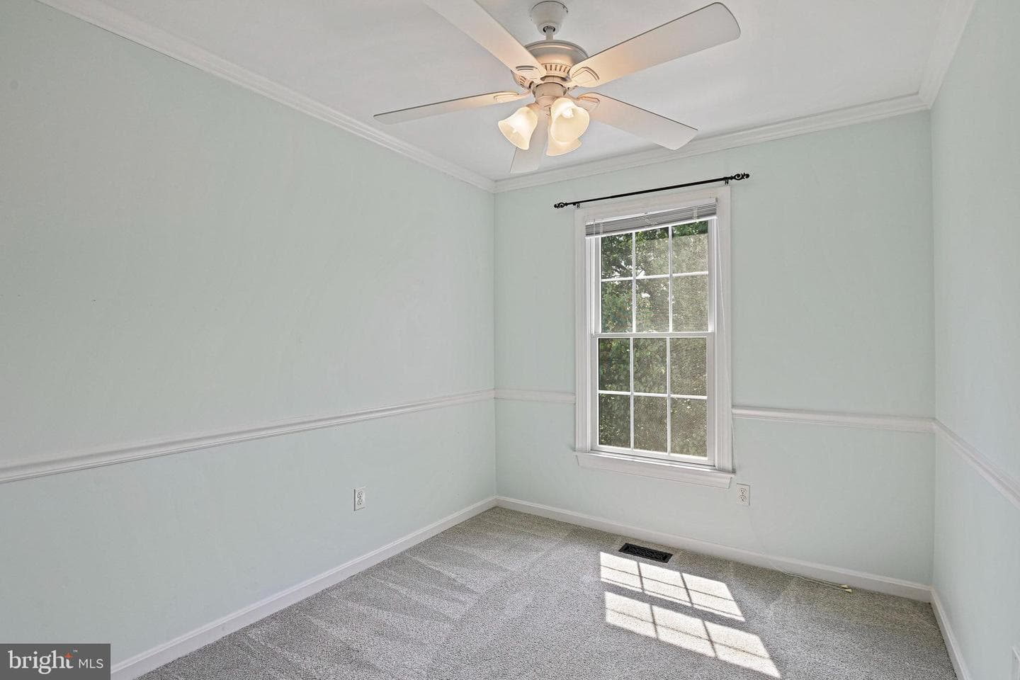 1205 Bond Street photo 21
