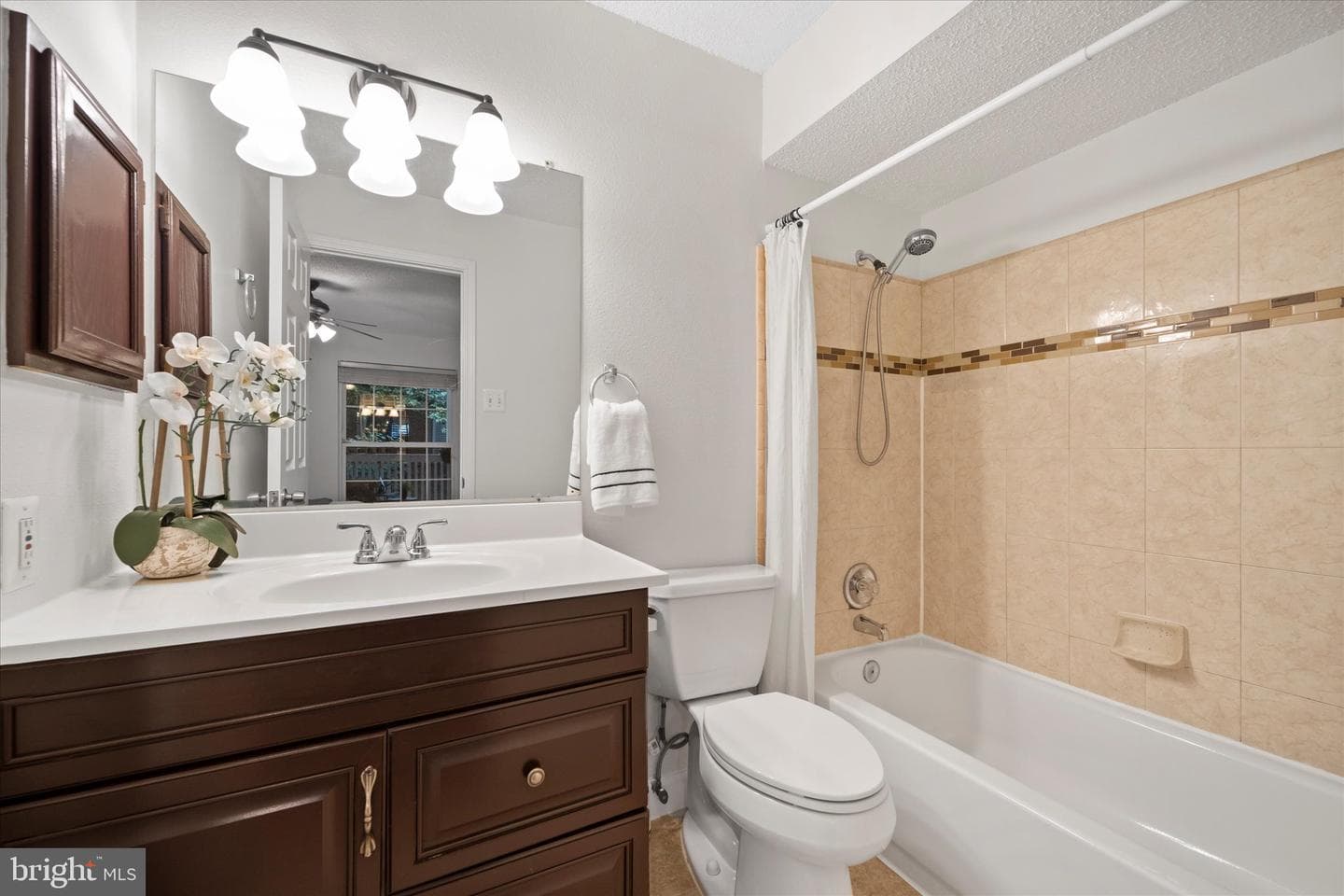1525 Lincoln Way #203 photo 18