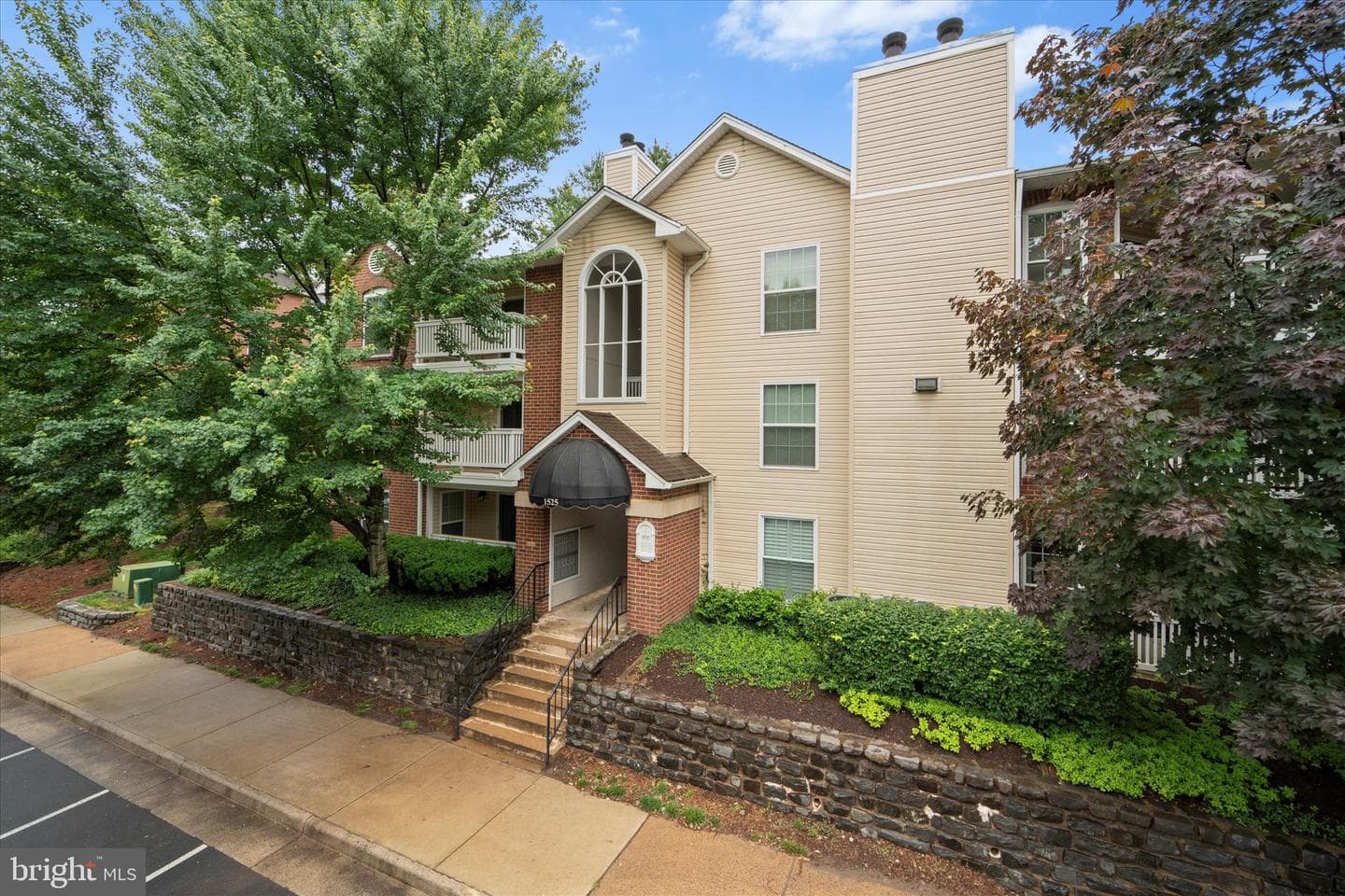 1525 Lincoln Way #203 photo 23