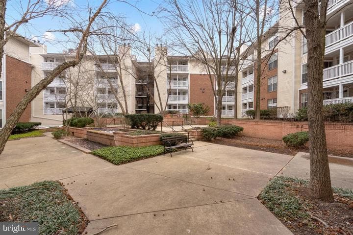 1525 Lincoln Way #203 photo 31