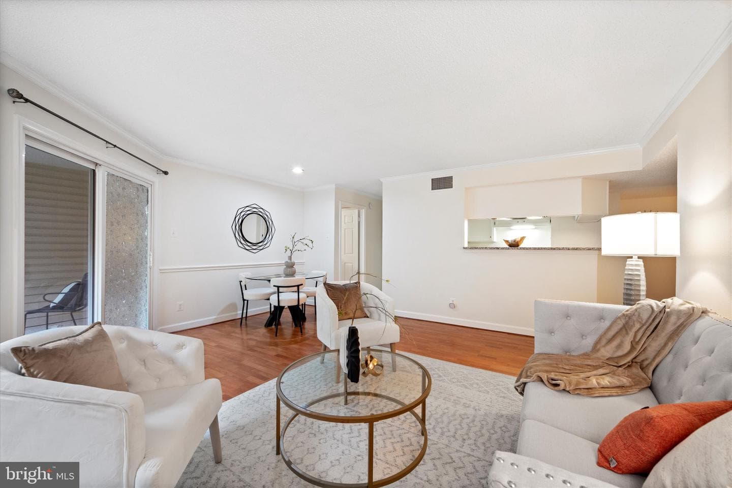 1525 Lincoln Way #203 photo 4