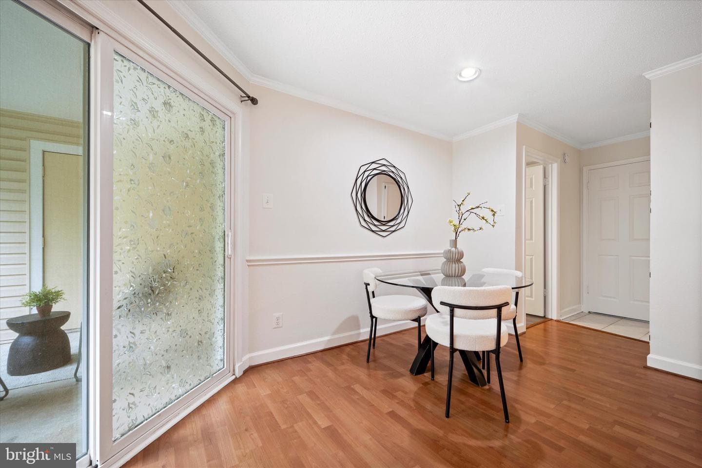1525 Lincoln Way #203 photo 6