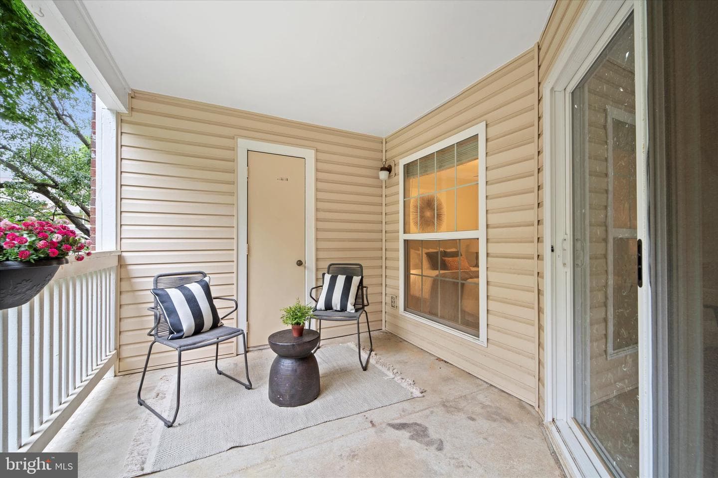1525 Lincoln Way #203 photo 8