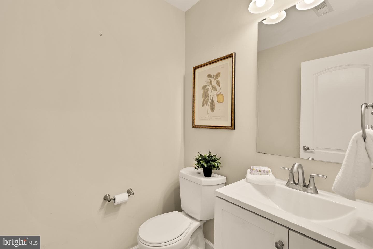 3124 Chepstow Lane photo 17