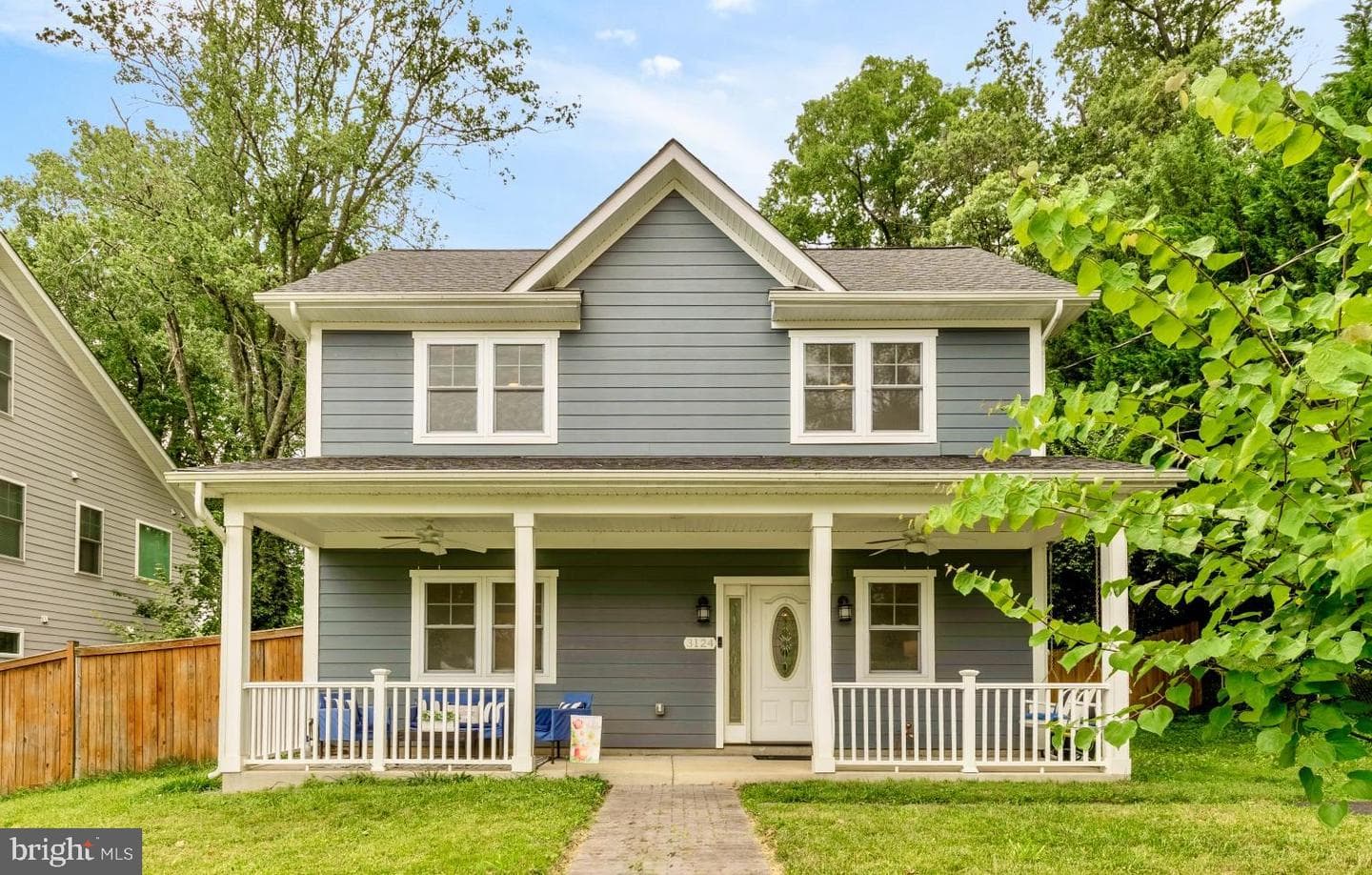 3124 Chepstow Lane photo 2