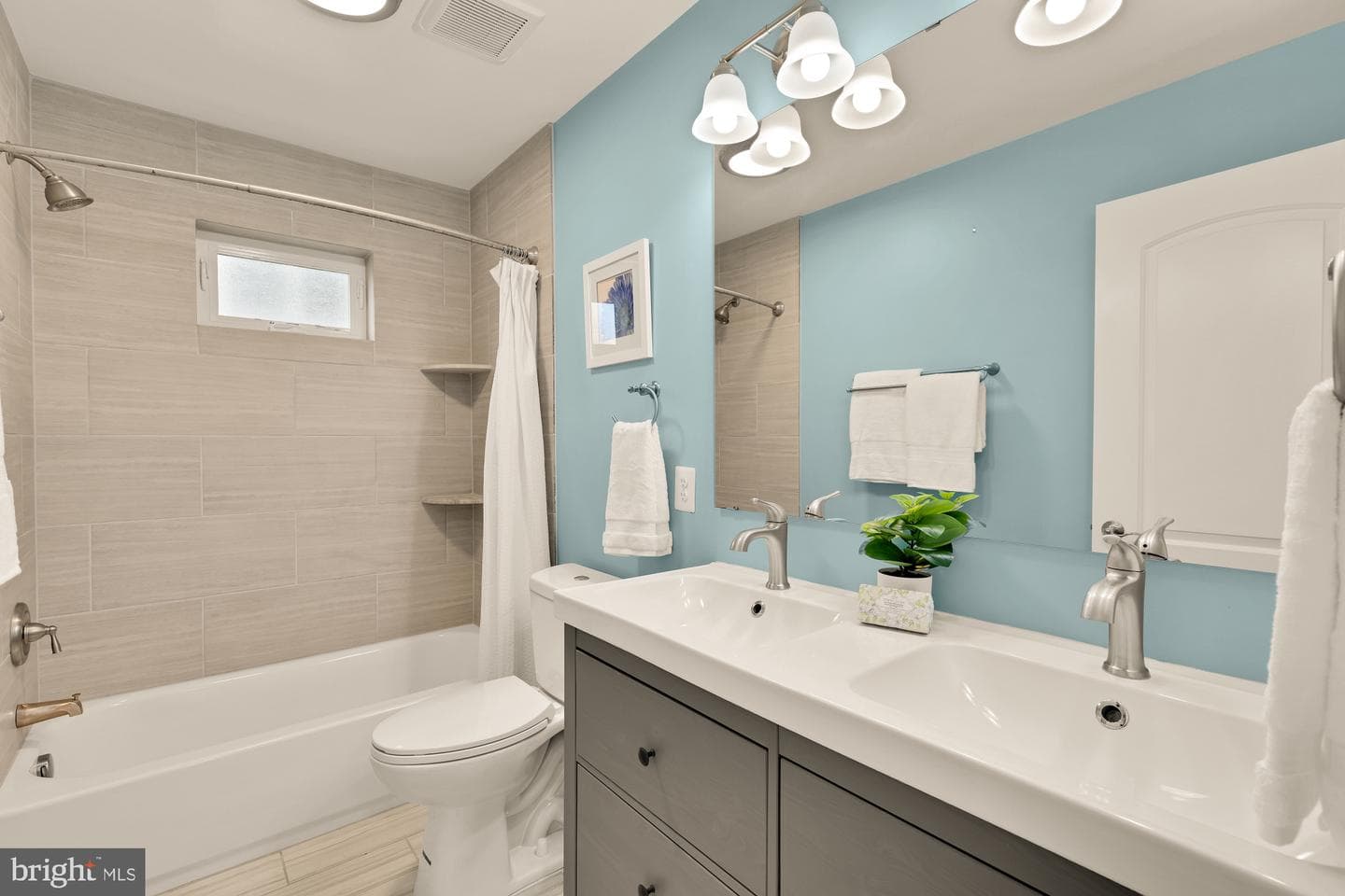 3124 Chepstow Lane photo 24