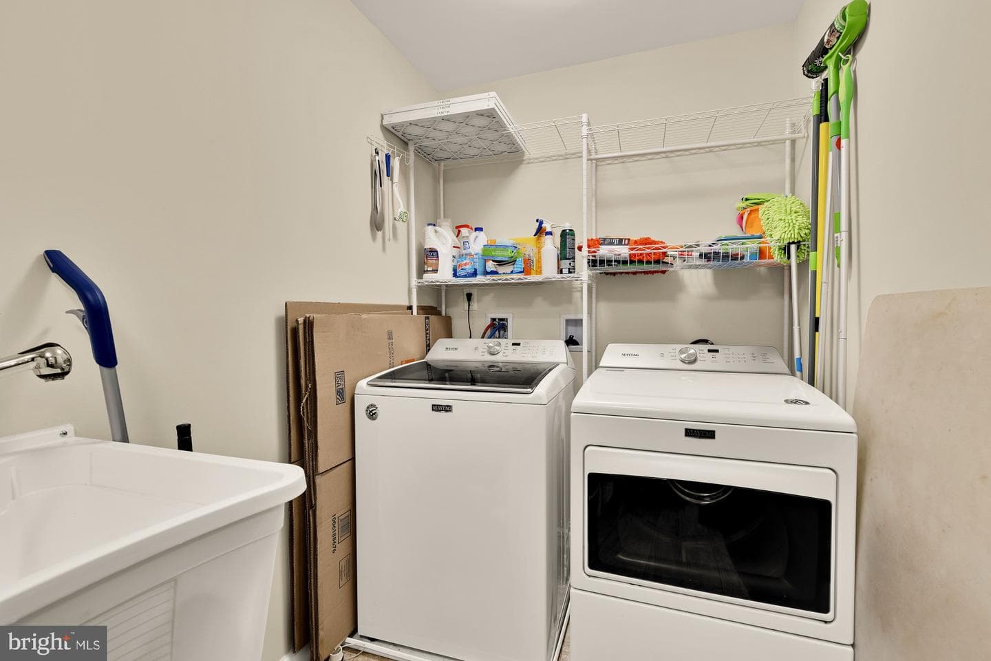 3124 Chepstow Lane photo 34