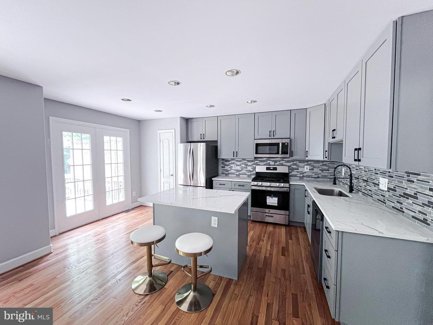 3901 Kathryn Jean Court photo 6
