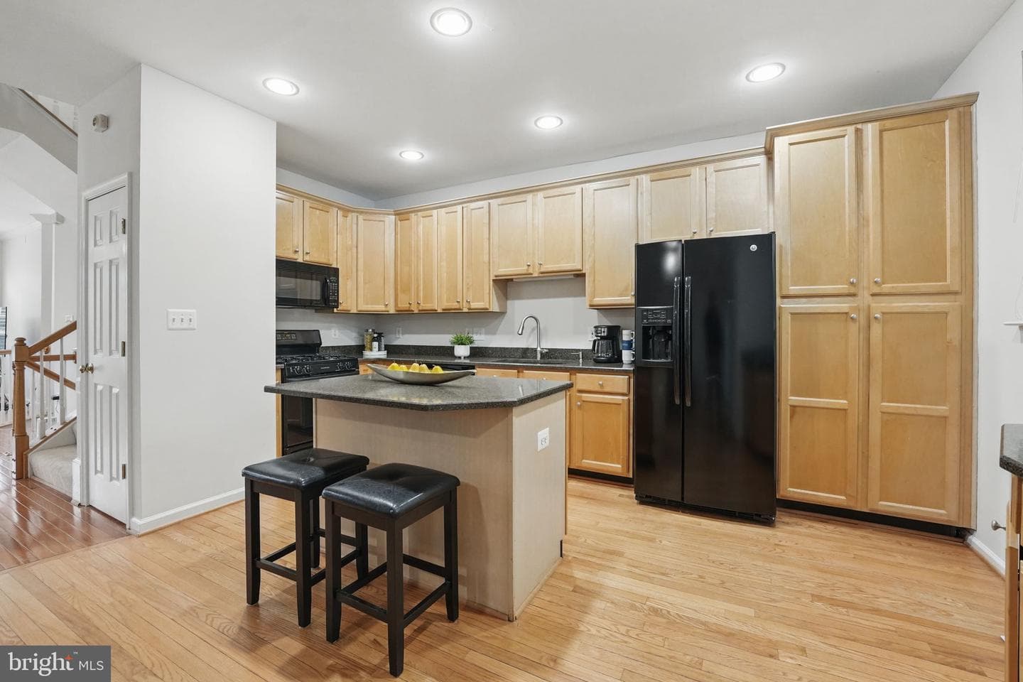 6454 Waterfield Road photo 7