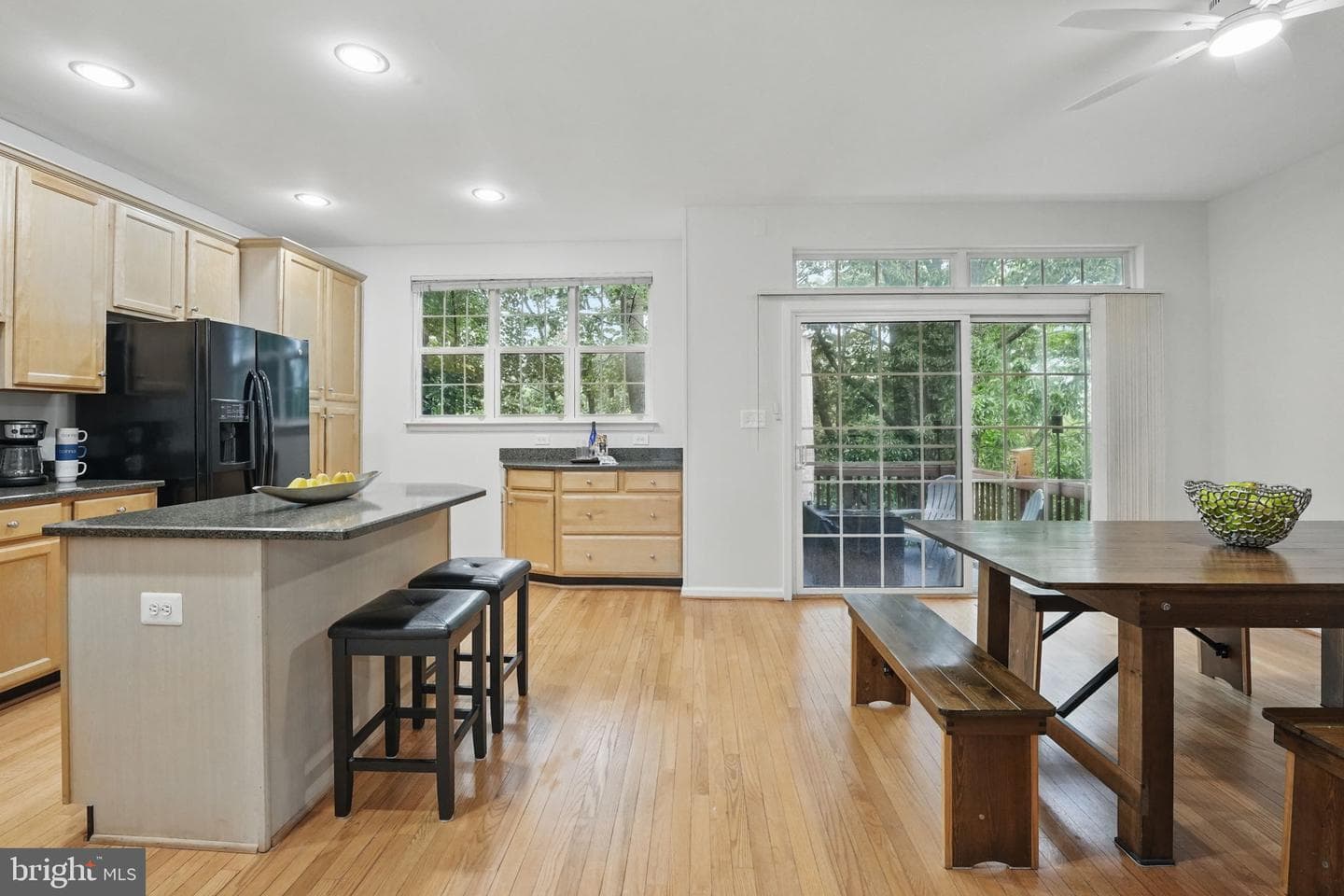 6454 Waterfield Road photo 8