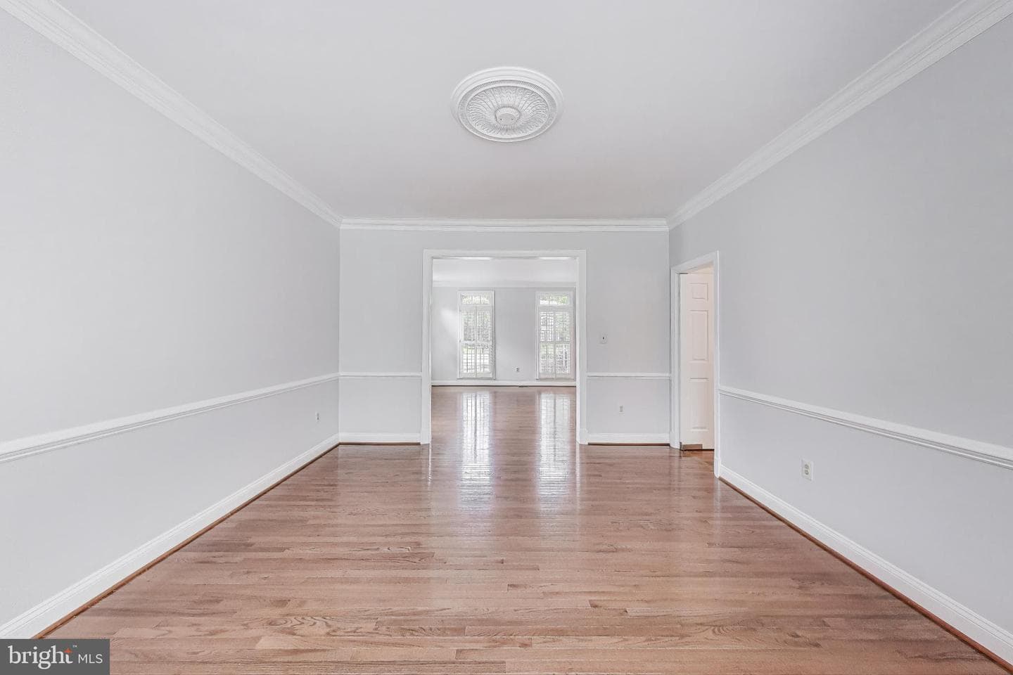 10106 Waterside Drive photo 4