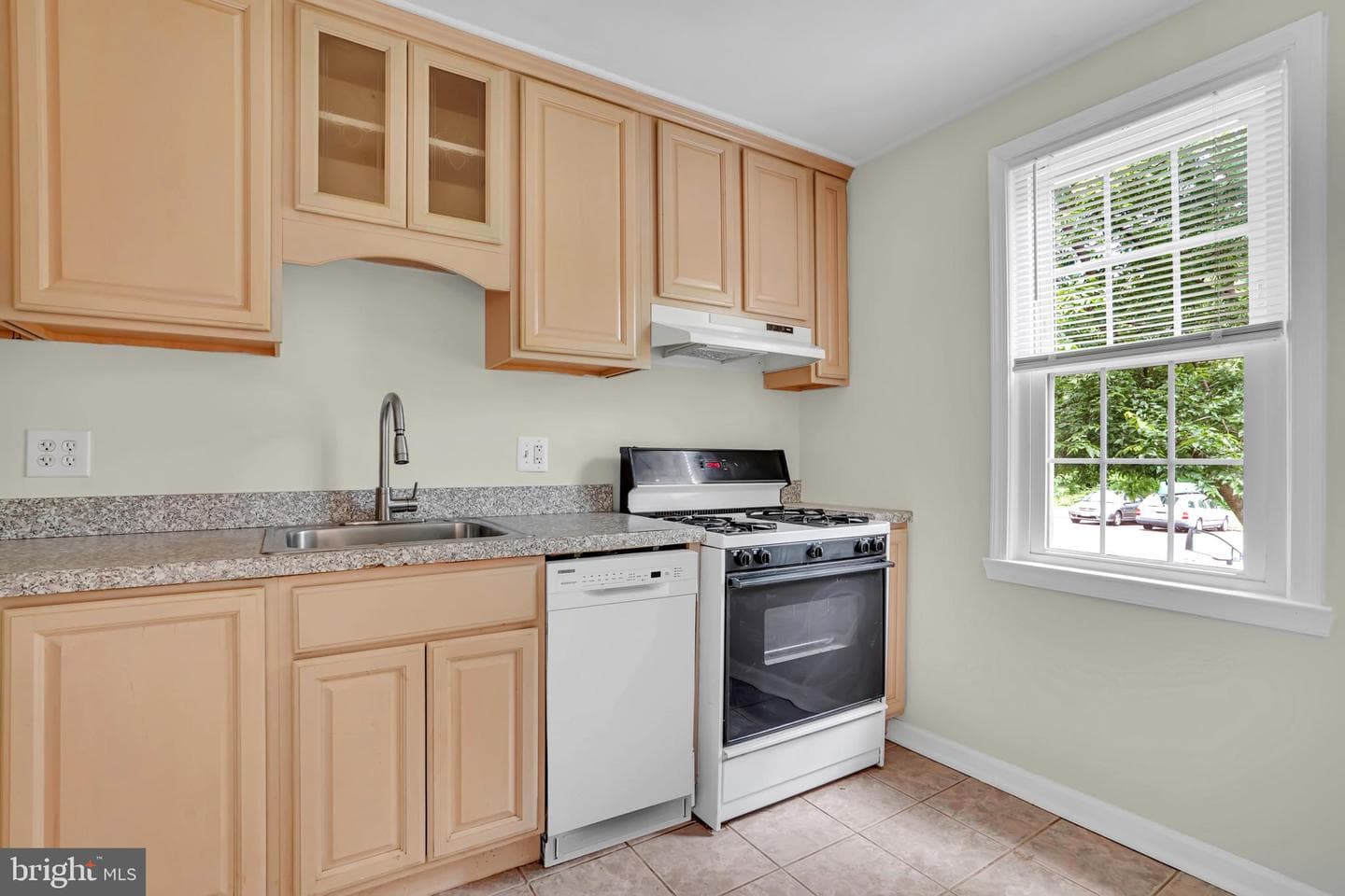 6517 Potomac Avenue #a2 photo 12