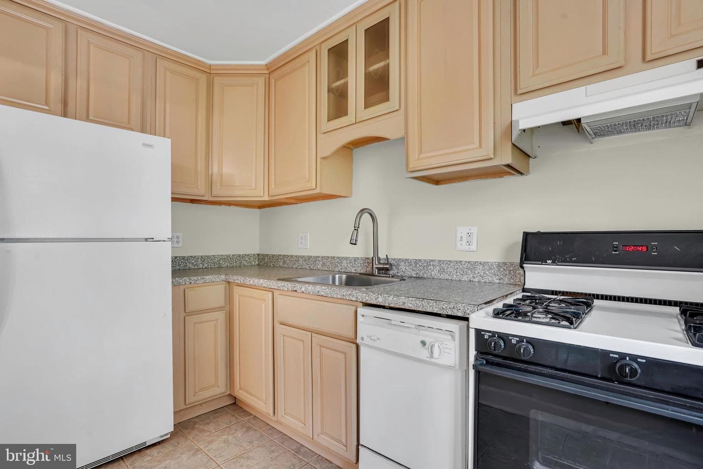 6517 Potomac Avenue #a2 photo 13