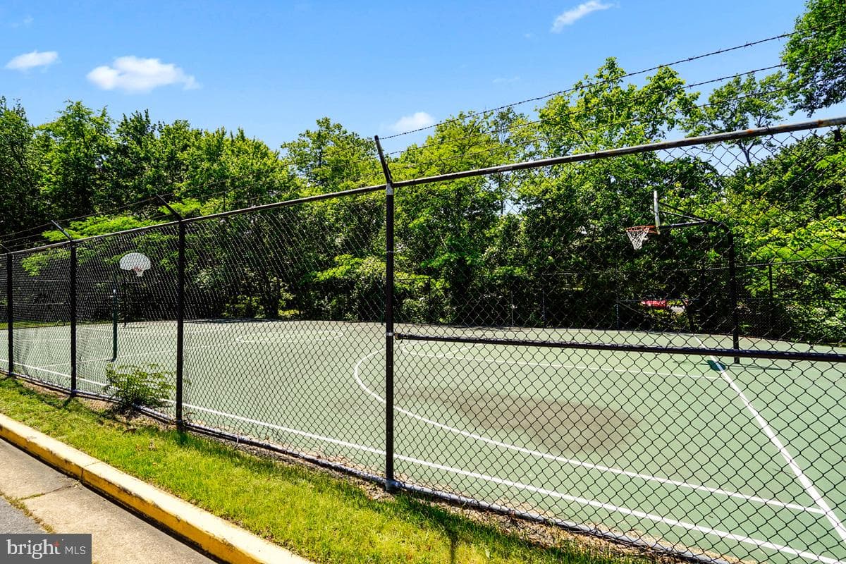 6517 Potomac Avenue #a2 photo 26