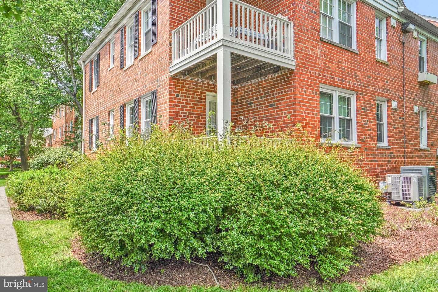 6517 Potomac Avenue #a2 photo 3
