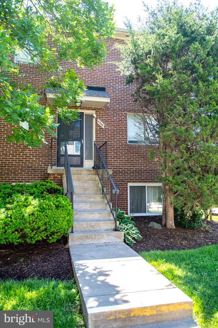 4548 Conwell Drive photo 2