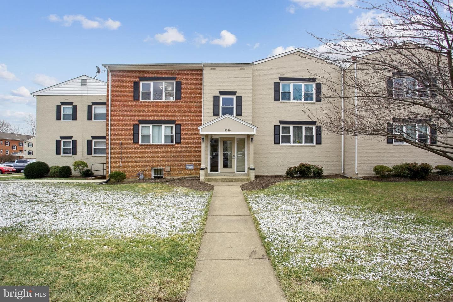 3059 Patrick Henry Drive #201 photo 2